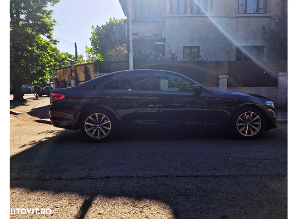 BMW Seria 5 520d xDrive AT - 3