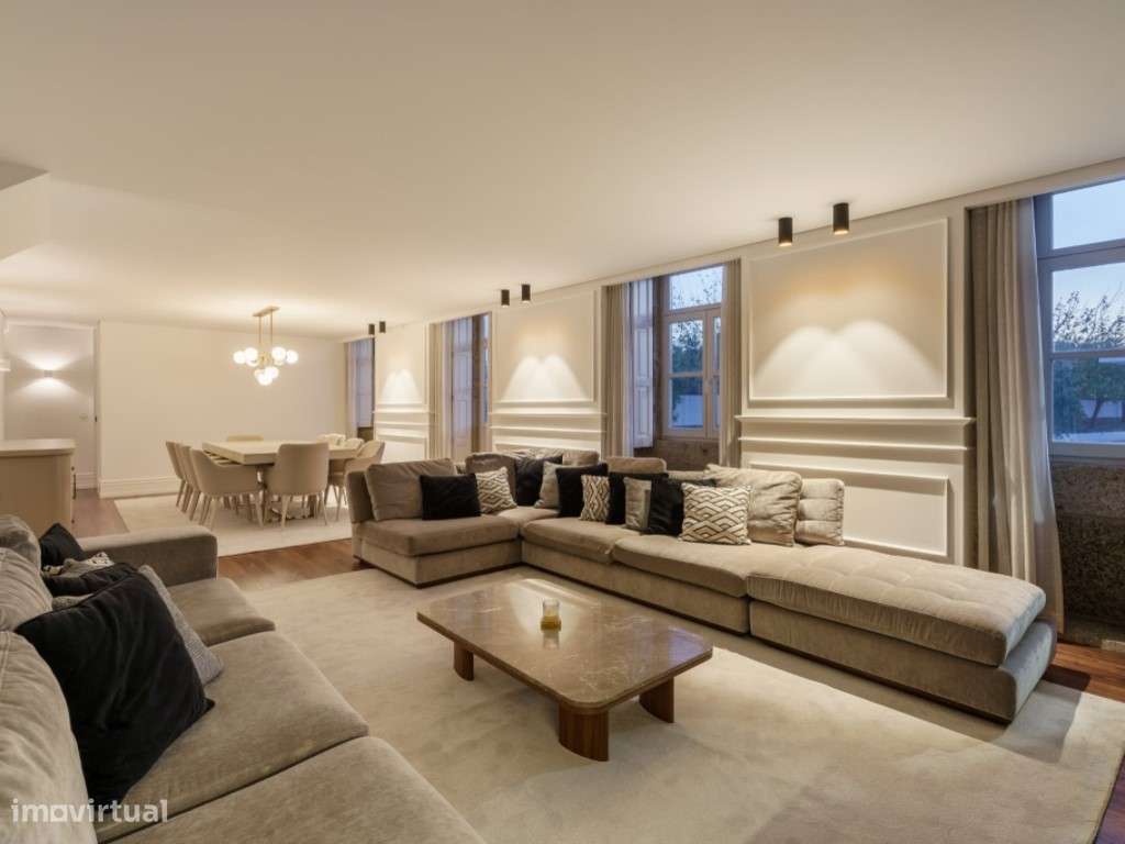 Apartamento T3 de luxo no Centro Histórico de Braga-16