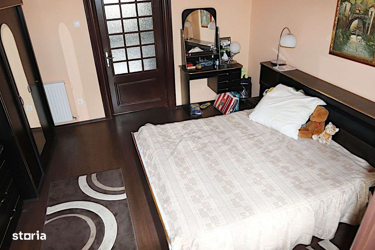 Apartament 4 camere, in vila - Sinaia - Imagine principală: 5/12