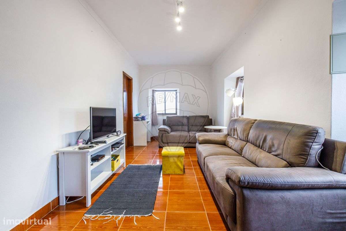 Moradia T2 para venda - Grande imagem: 2/16