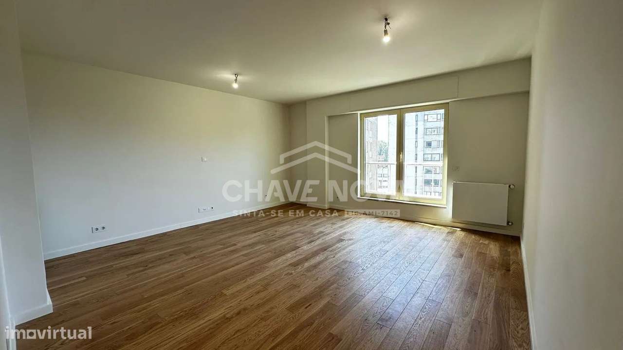 T3 C 2 Lugares De Garagem No Campo Alegre Porto