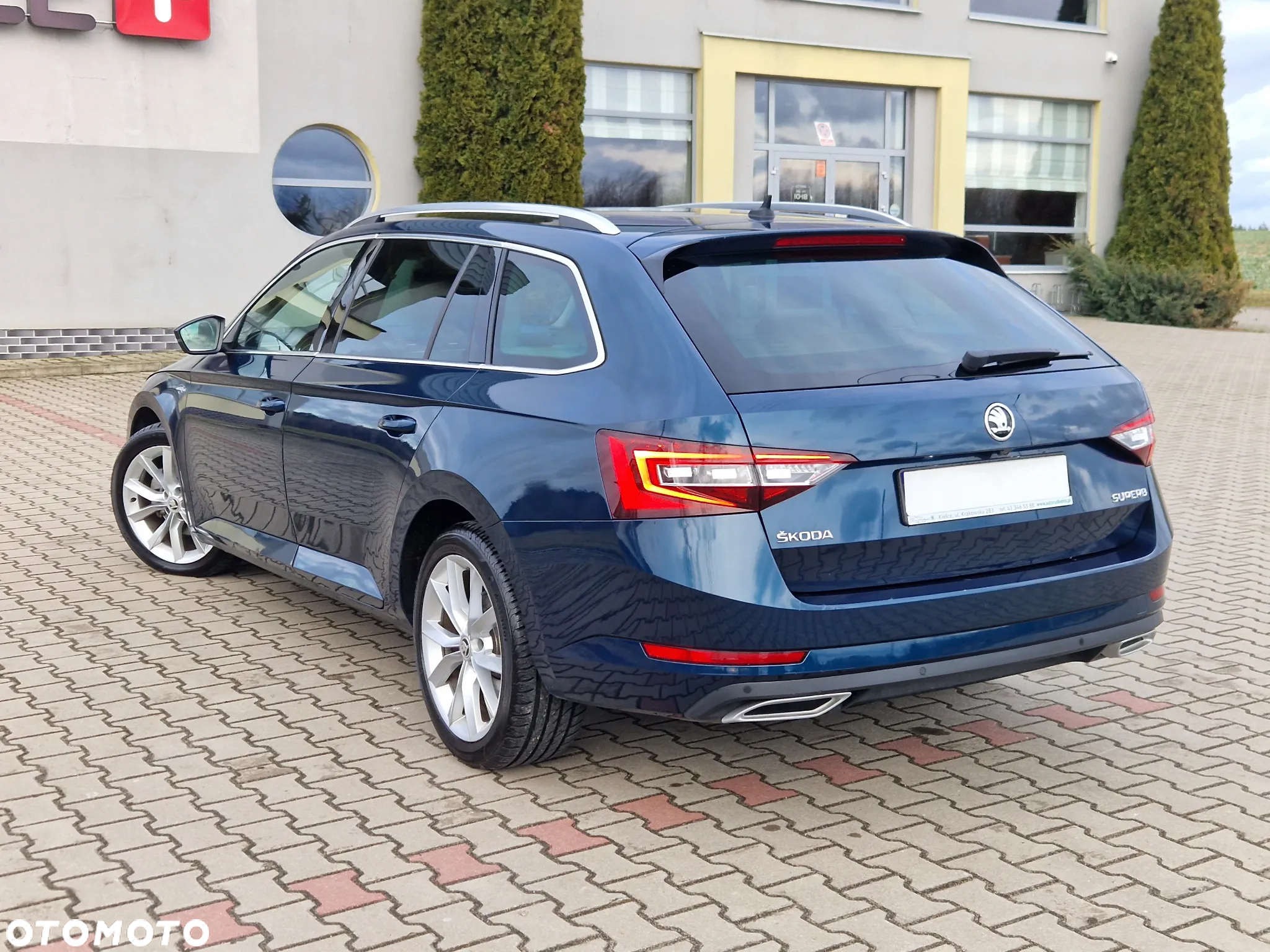 Skoda Superb 2.0 TDI L&K DSG - 7