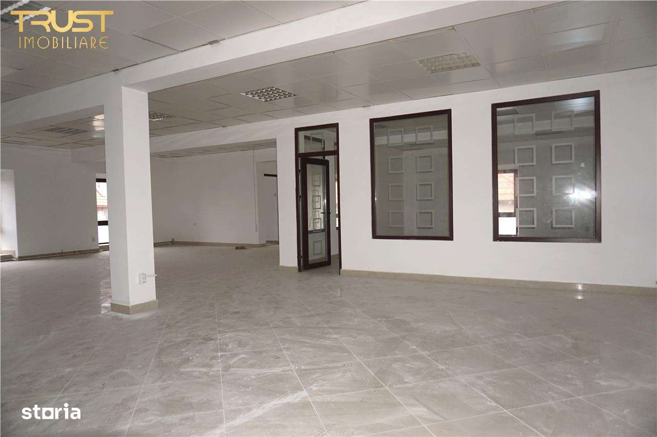 Spatiu comercial, 330 mp, zona centrala - Imagine principală: 2/8