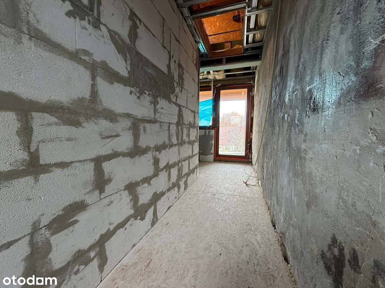 Dom w zabudowie szeregowej PACZKÓW-18