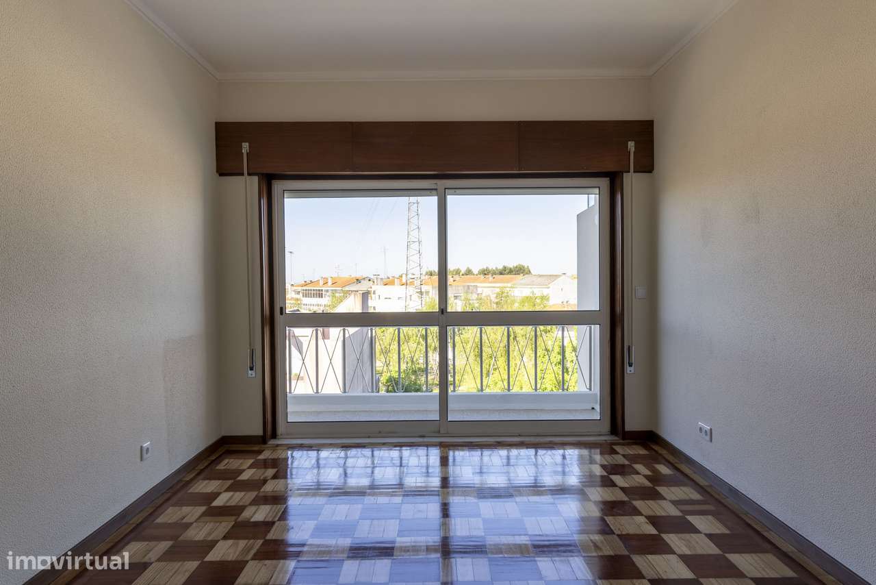 APARTAMENTO T2 TOTALMENTE RENOVADO– Primeira Utilização - Grande imagem: 3/26