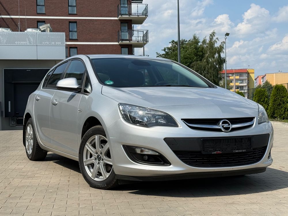 Opel Astra J (2009-2019) 1.4 Turbo Fun 2012