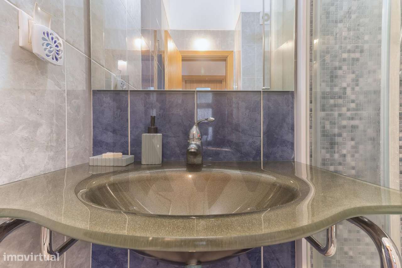 Vista Mar Soberba: Apartamento T2 no Último Andar – Caniço, Madeira-7