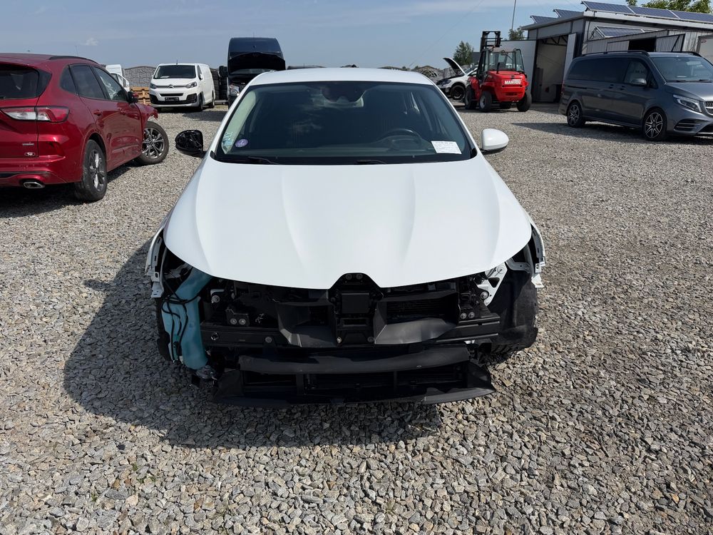 Renault Megane IV ENERGY TCe 205 EDC GT 2016