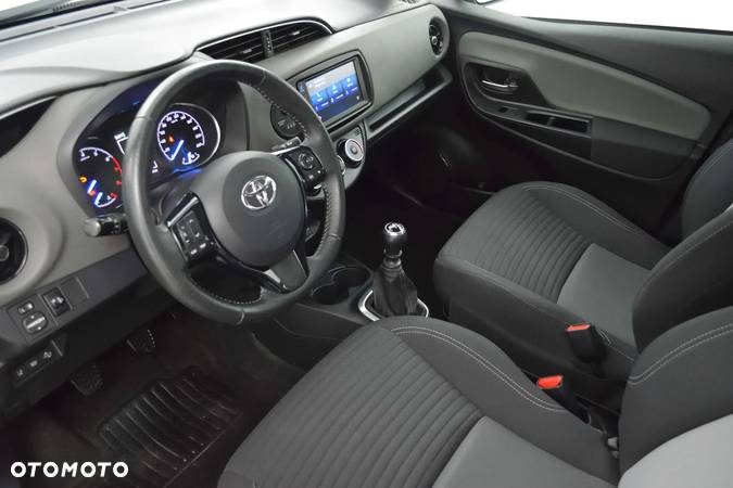 Toyota Yaris 1.5 Premium - 4