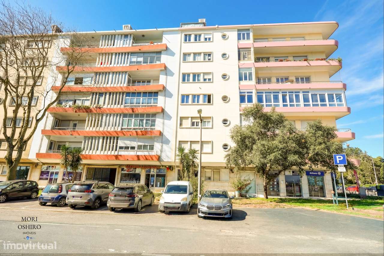 APARTAMENTO 5 ASSOALHADAS | VARANDA EM “L” PANORÂMICA | VISTA LISBOA E-28