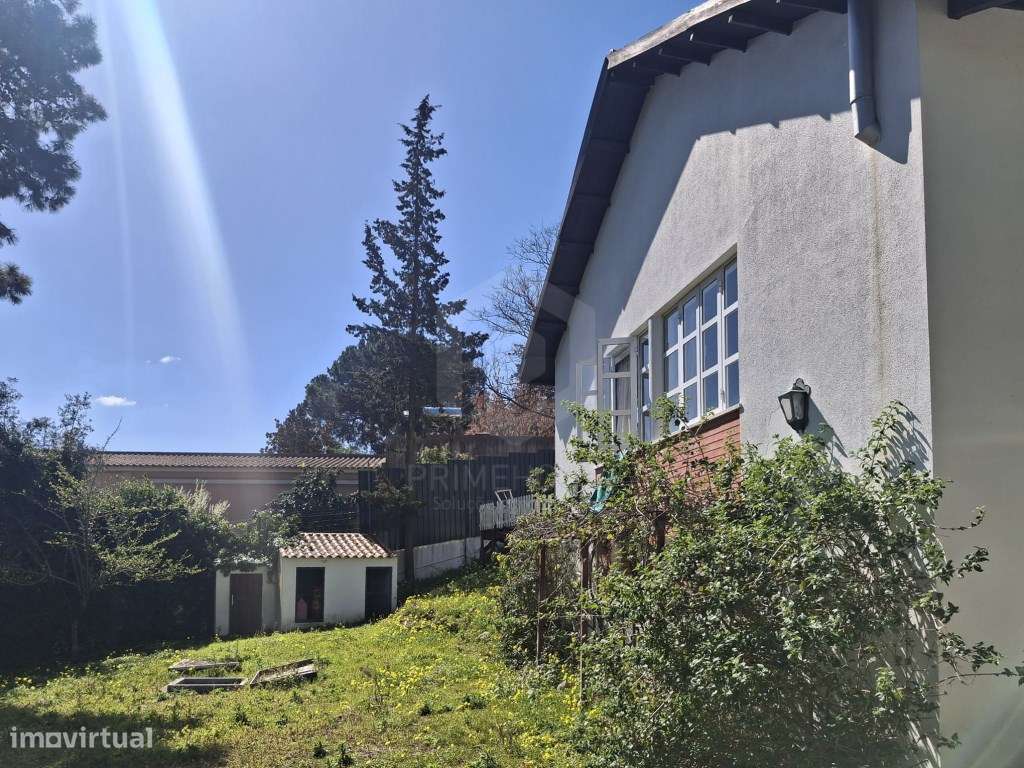 Moradia de Tradicional com Piscina em Lote de 2135 m² - Cotovia-57
