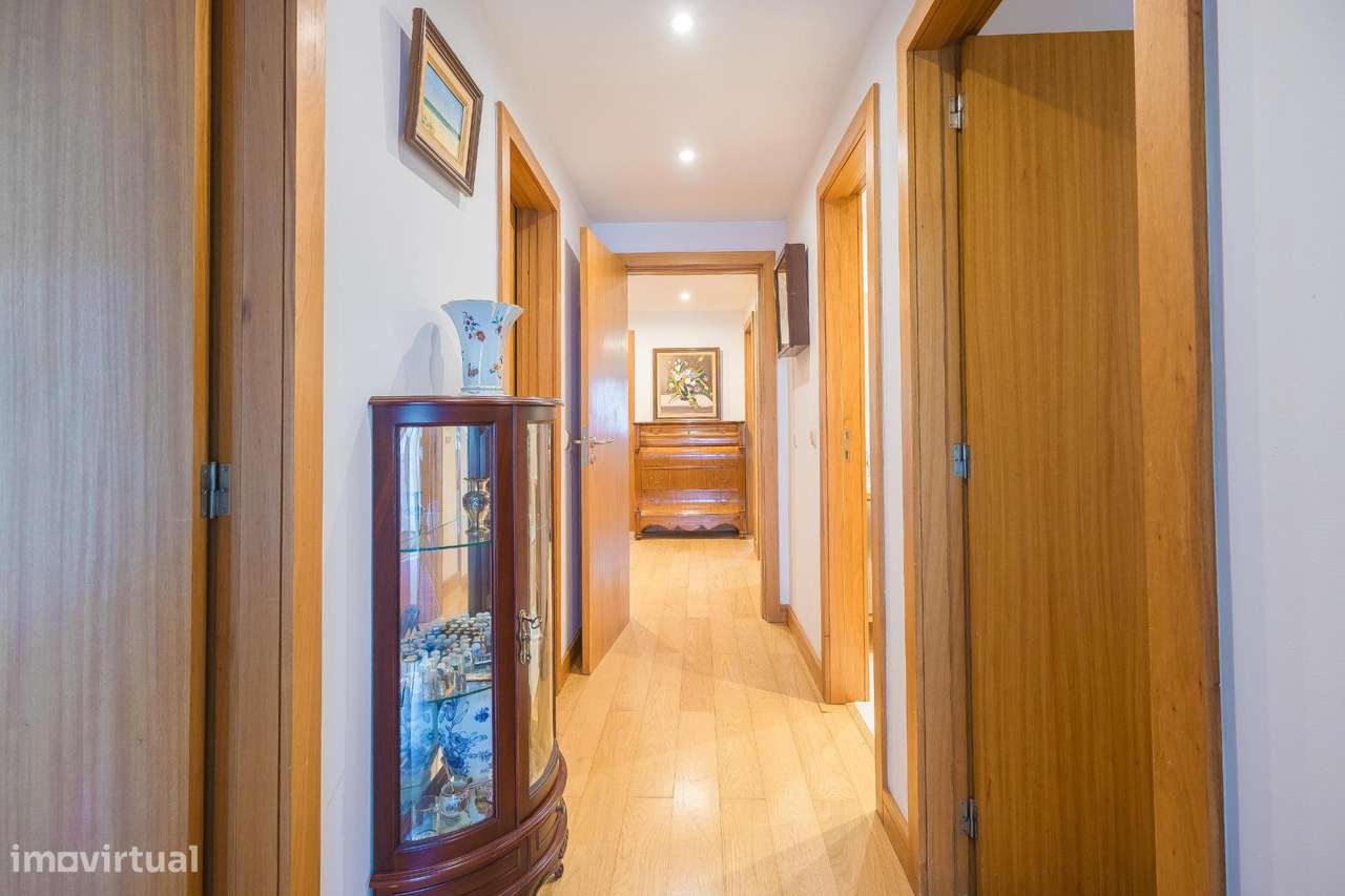 Apartamento T3 Exclusivo na Rua Soares dos Reis – Vila Nova de Gaia-28