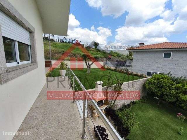 Moradia Bi-Familiar T3+T2 São Tiago Carreira STS-38