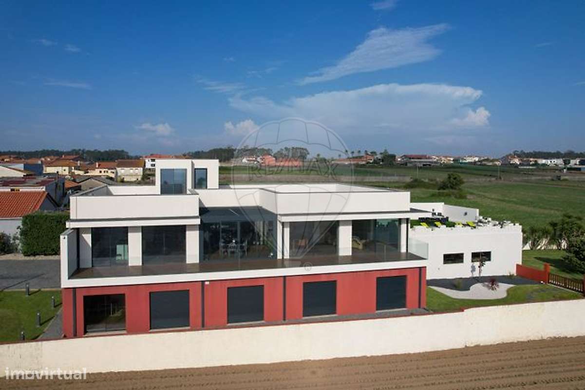 Moradia T4 para venda-3