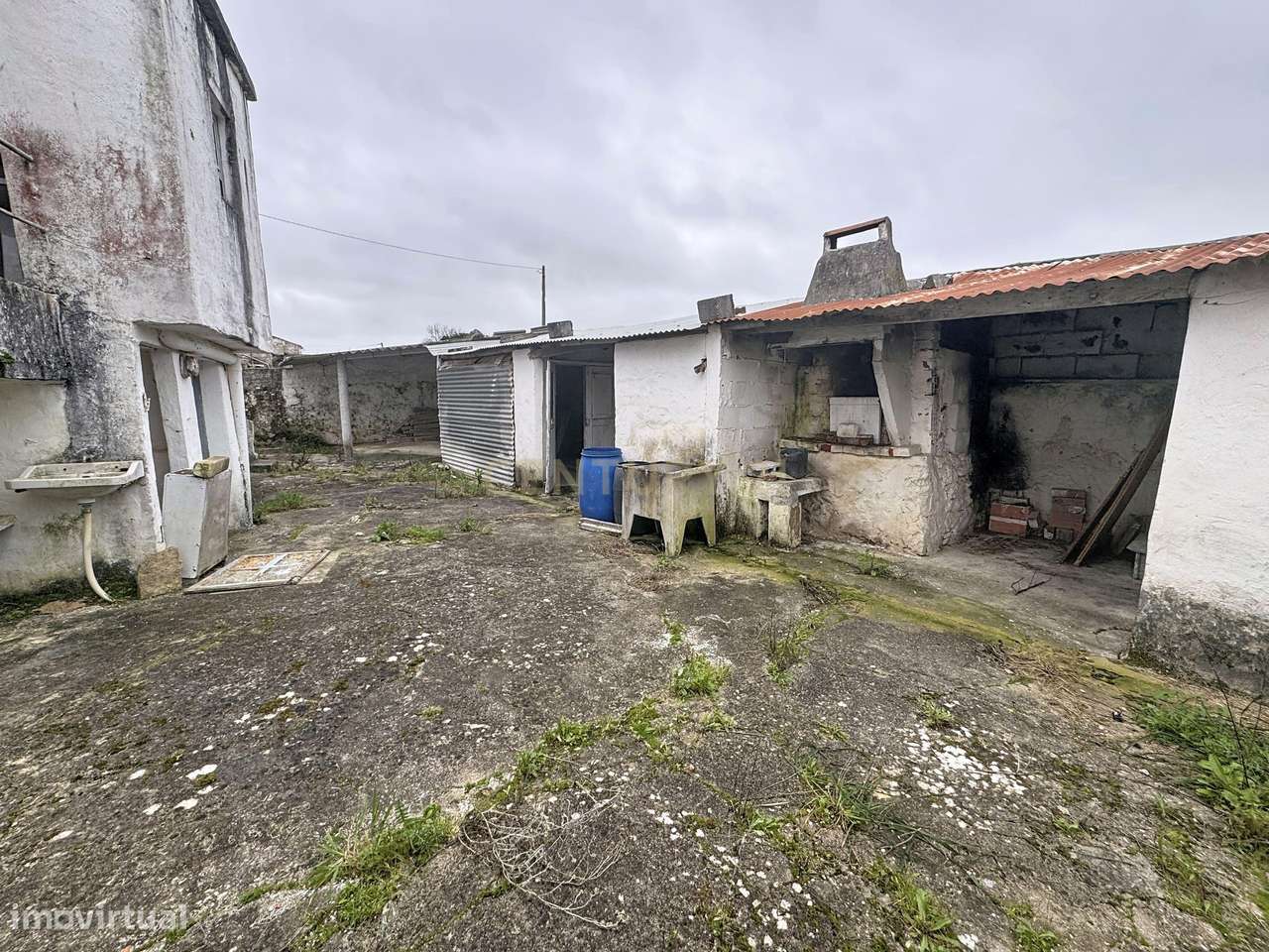 Oportunidade de Renovação em Famalicão – Nazaré | 135.000€-16