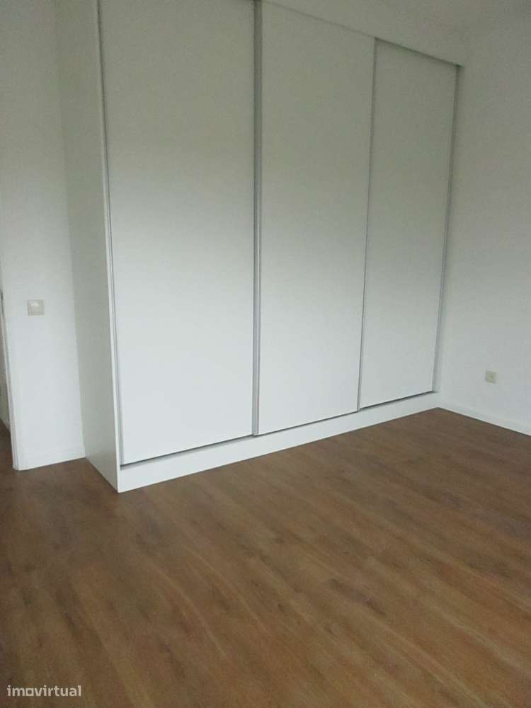 T3 Aguas Santas, Corim com garagem box-12