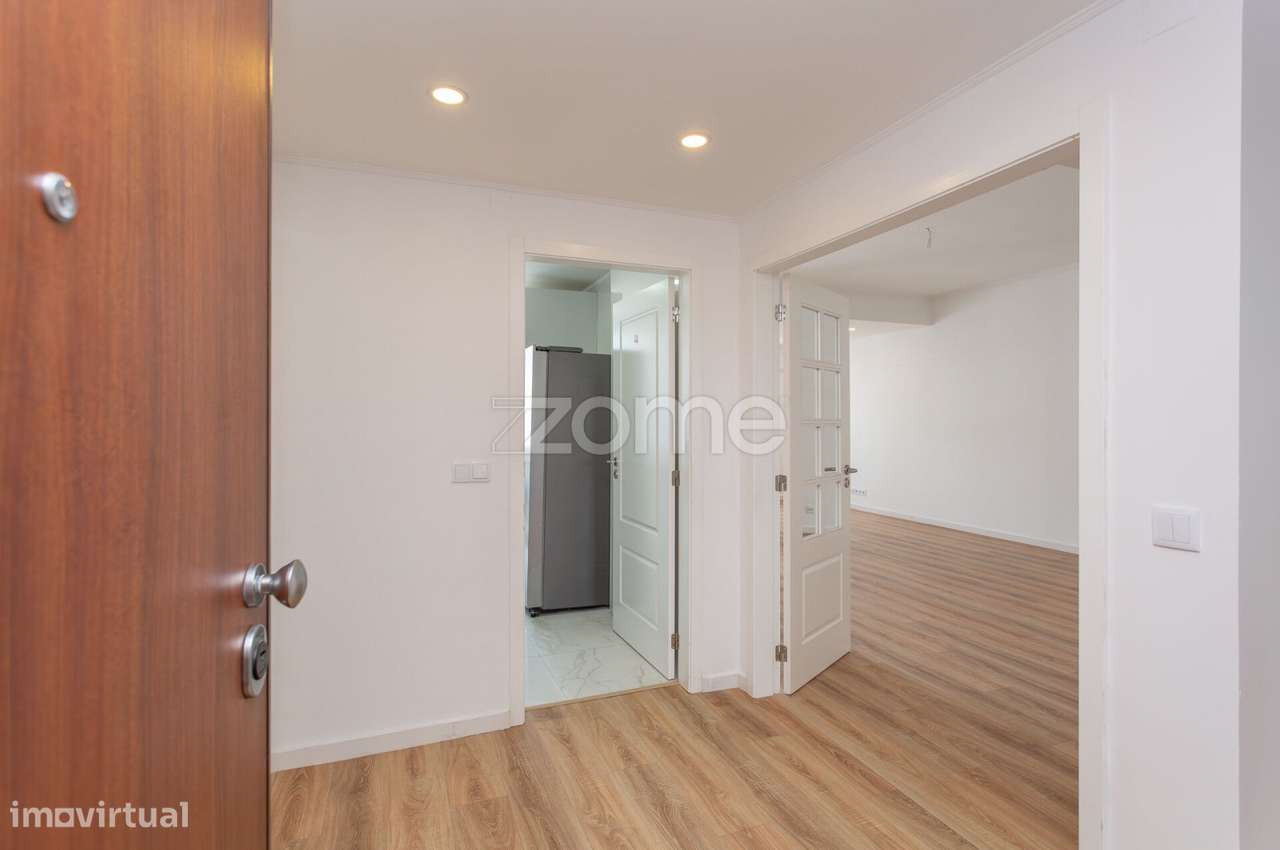 Apartamento T4 totalmente remodelado na Av. 5 de Outubro - Lisboa - Grande imagem: 2/44