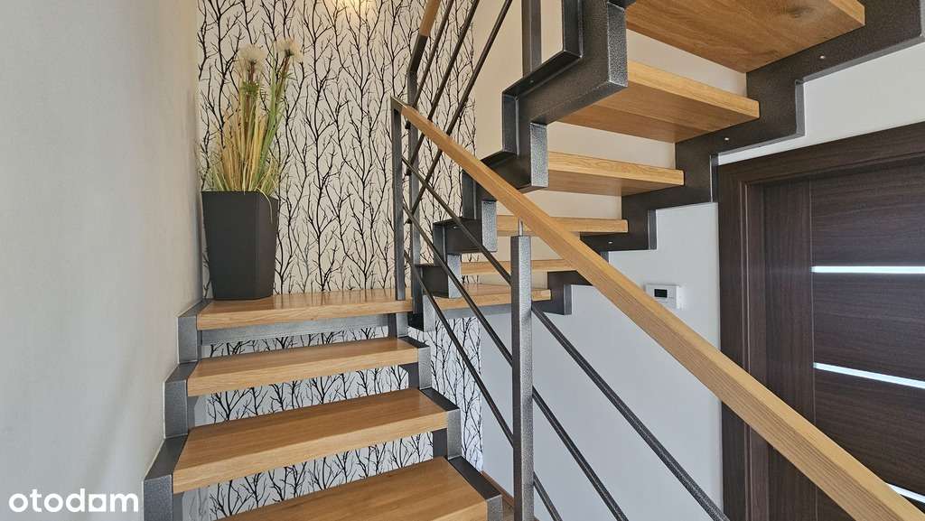 Nowoczesny dom z 2023 roku – wysoki standard-15