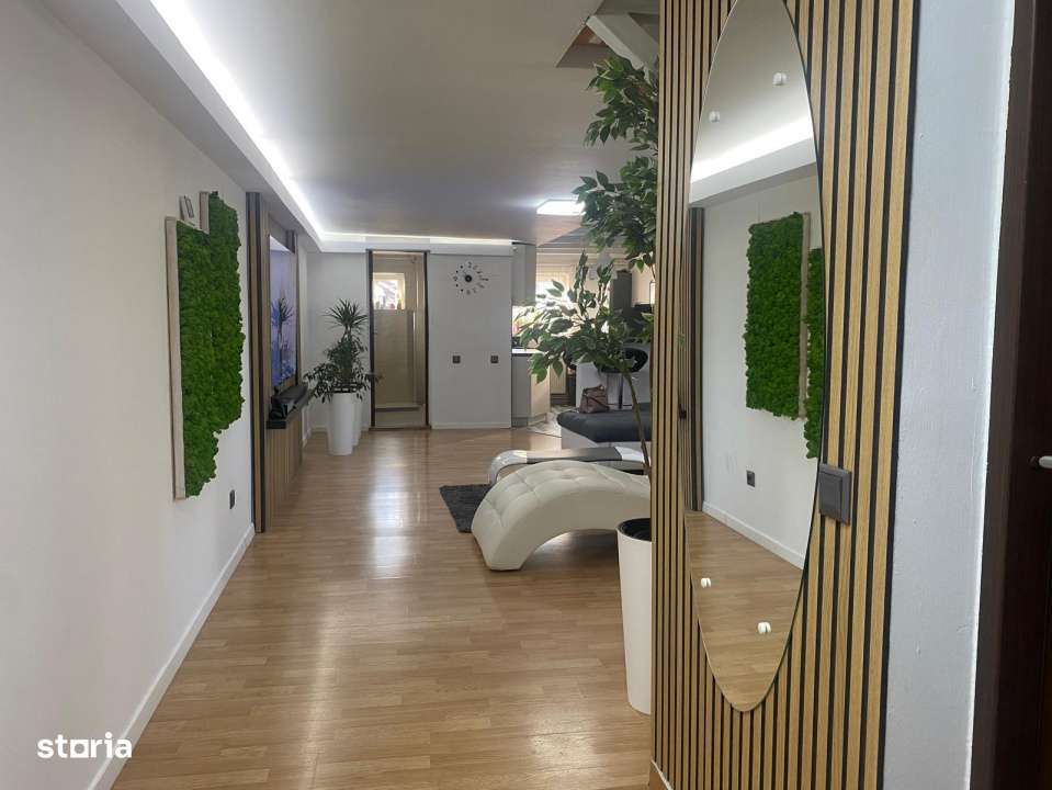 Penthouse deosebit cu 4 camere, pe 2 niveluri, complet mobilat si util-1