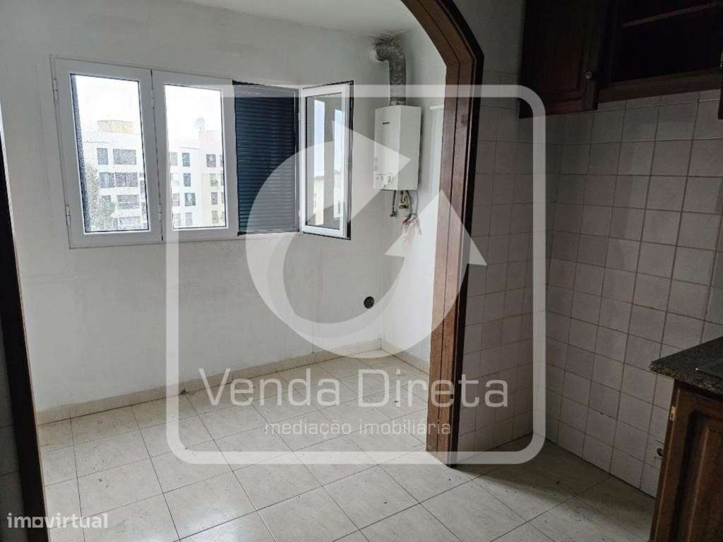 Apartamento T3 com Excelente Localização em São Martinho - Funchal ... - Grande imagem: 5/23