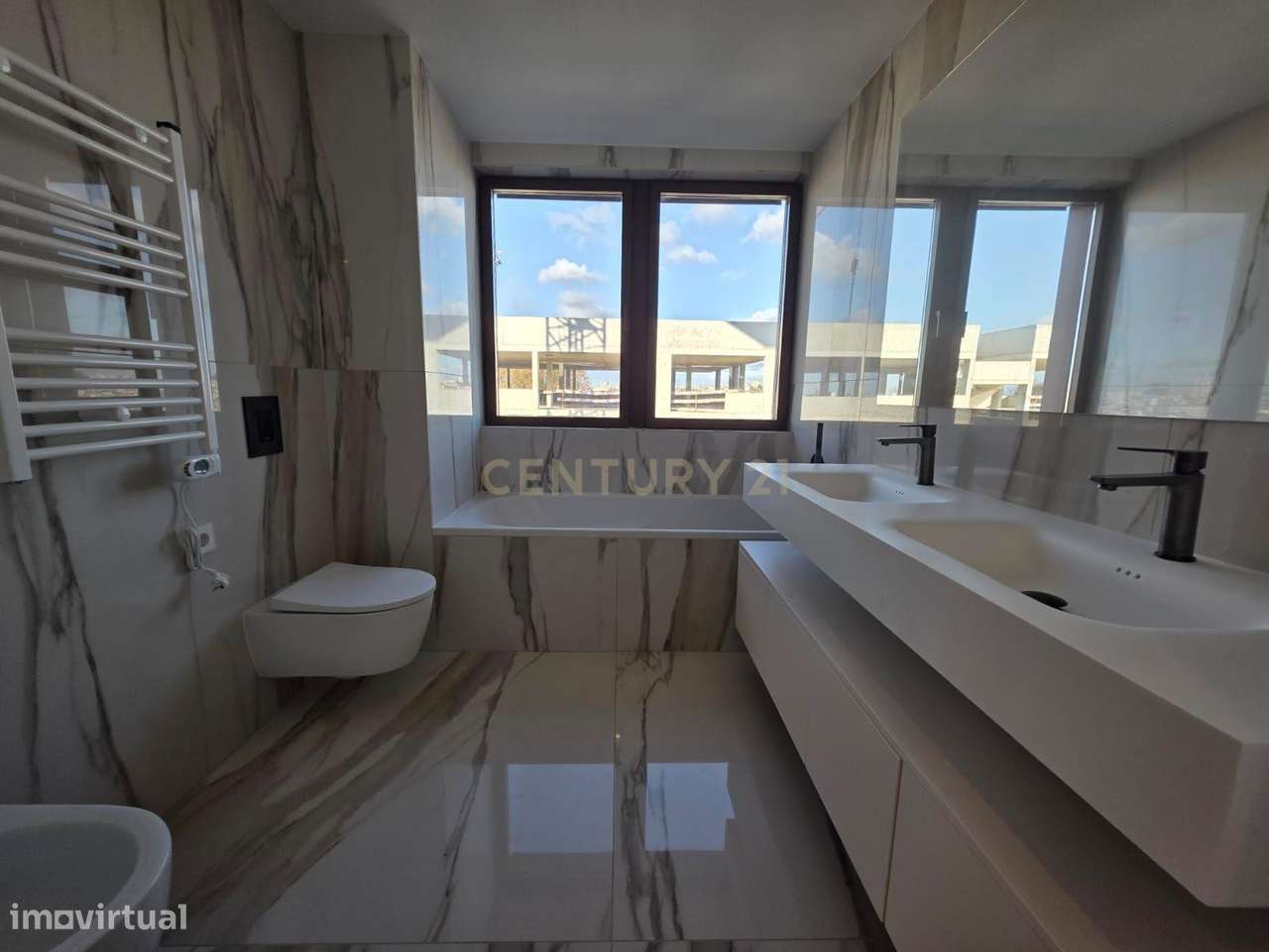 Apartamento T4 - 4 Suites e Piscina Privativa | Empreendimento Douro N-14