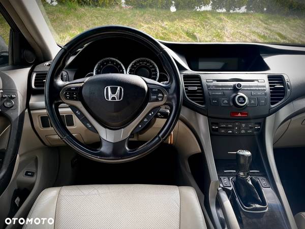 Honda Accord 2.0 Executive - 18