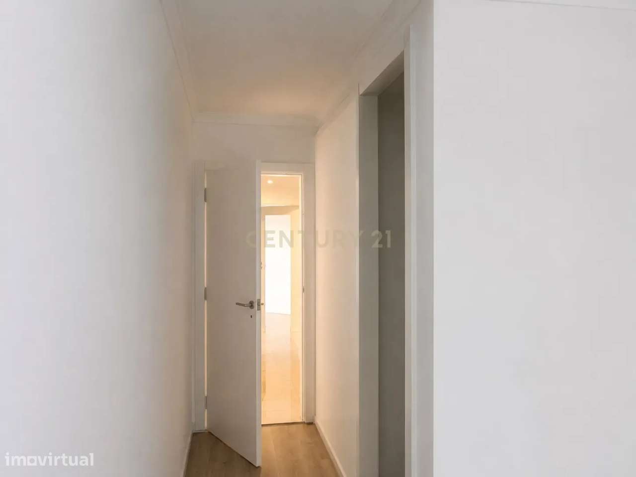 Apartamento T2 Remodelado | Massamá Norte-7