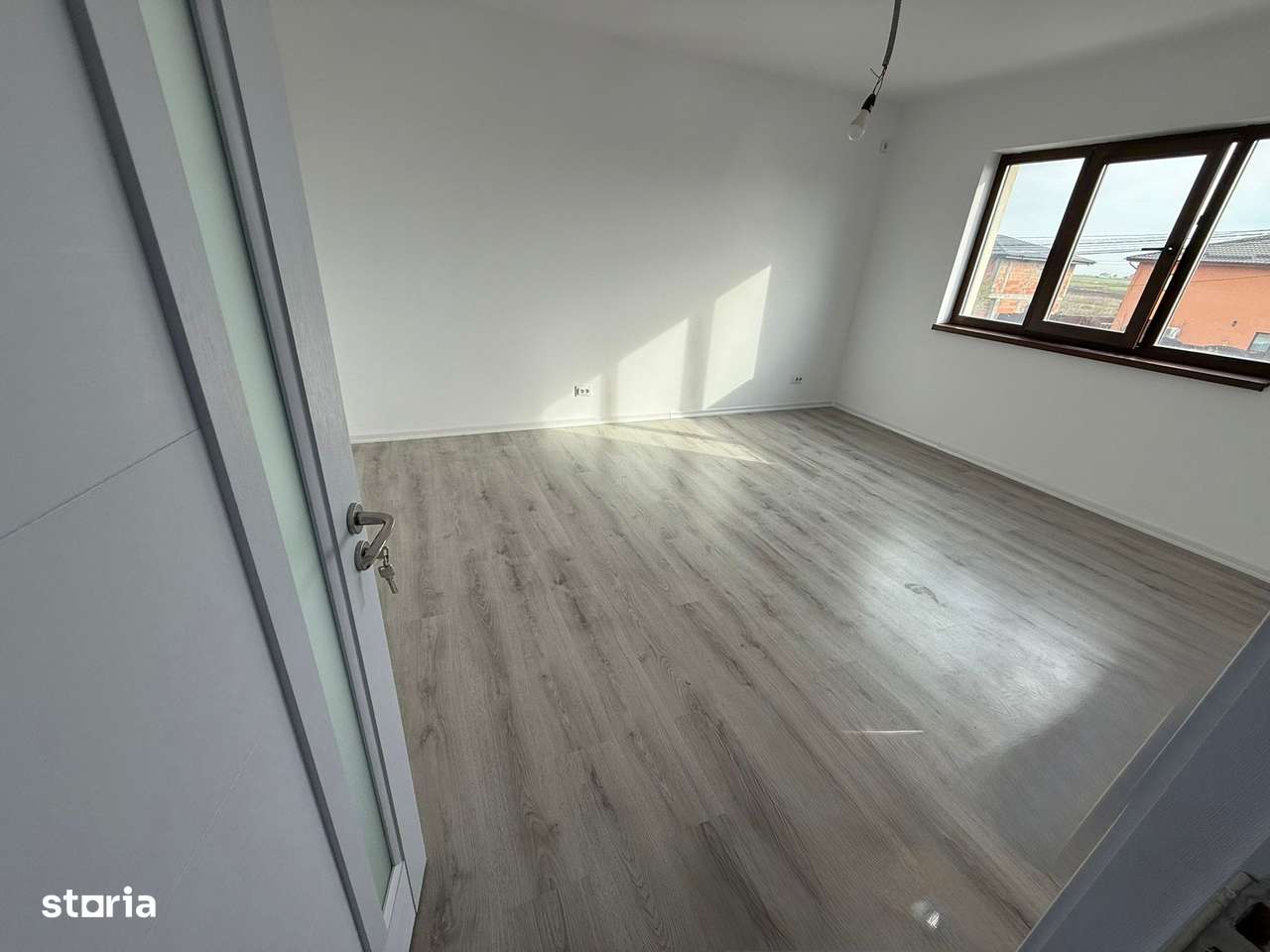 <Casa individuala P+1E> 4 camere 2 bai 320mp teren - Imagine principală: 2/16