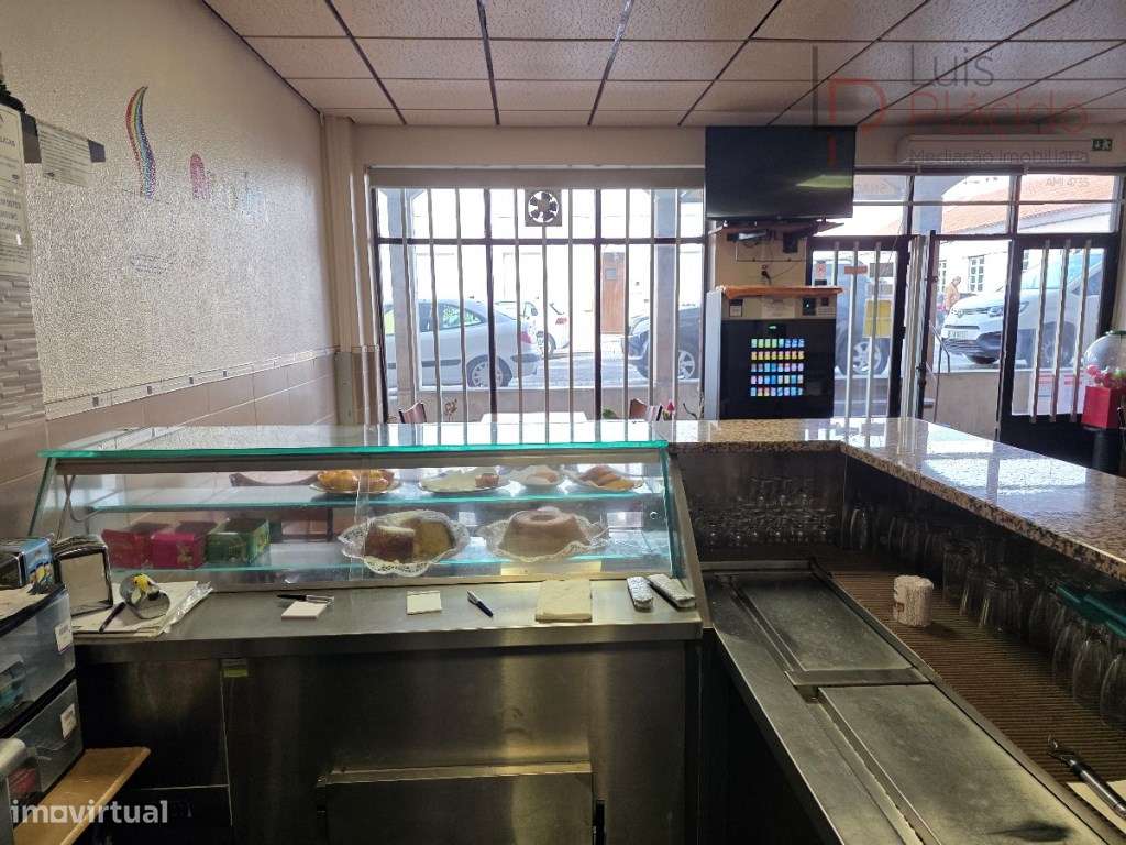 SNACK-BAR/RESTAURANTE NO CENTRO DA CIDADE-7