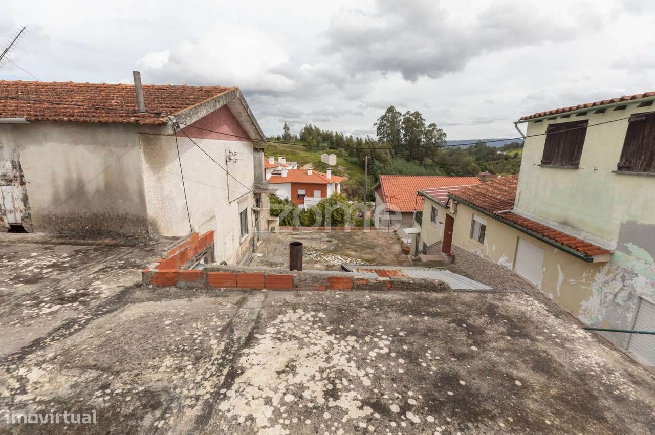 Moradia T4 | Moradia T2 | Recuperar | S. Martinho do Bispo-8