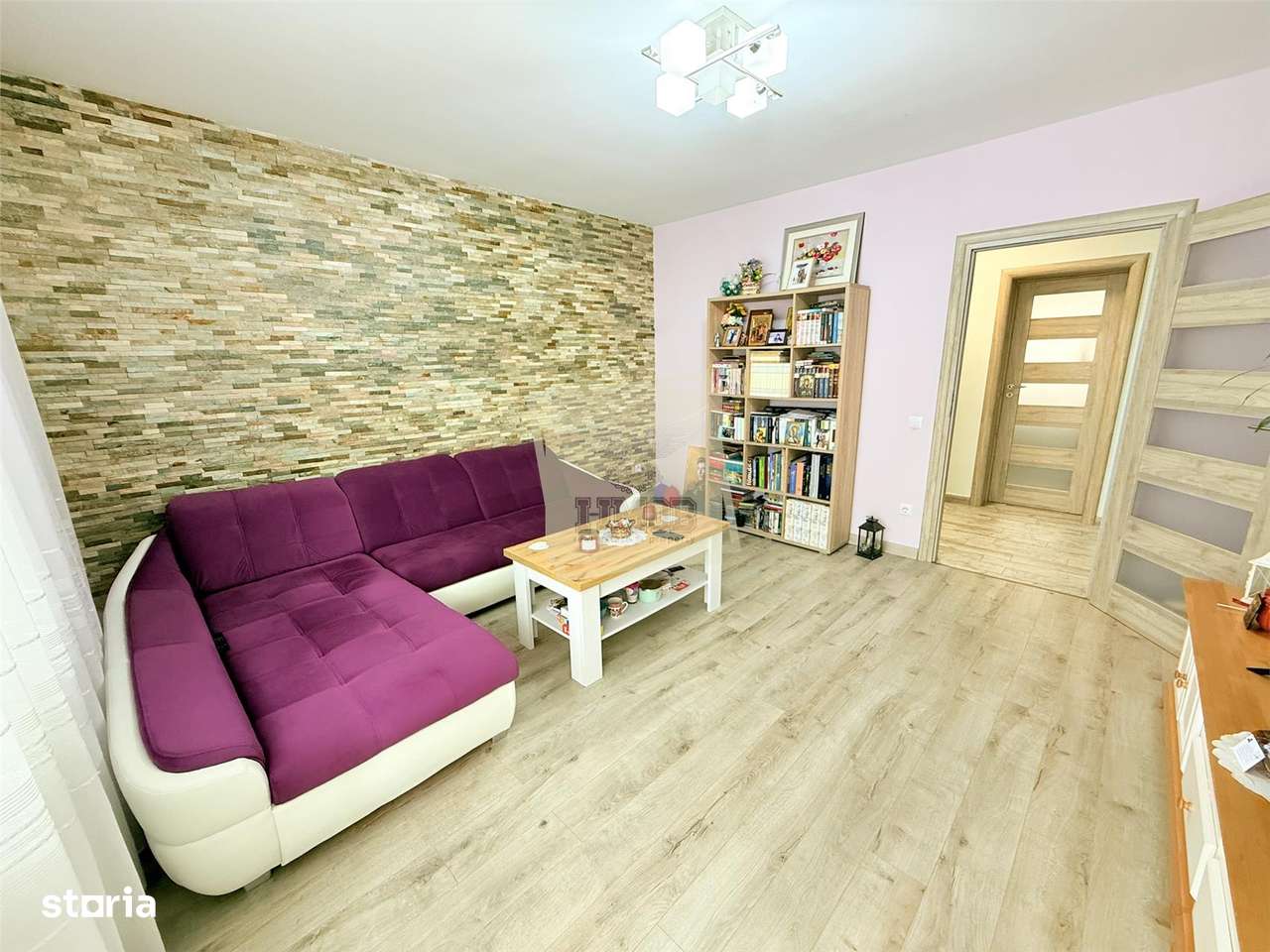 Apartament de lux cu 3 camere 2 bai etajul 1 zona  Calea Cisnadiei-0