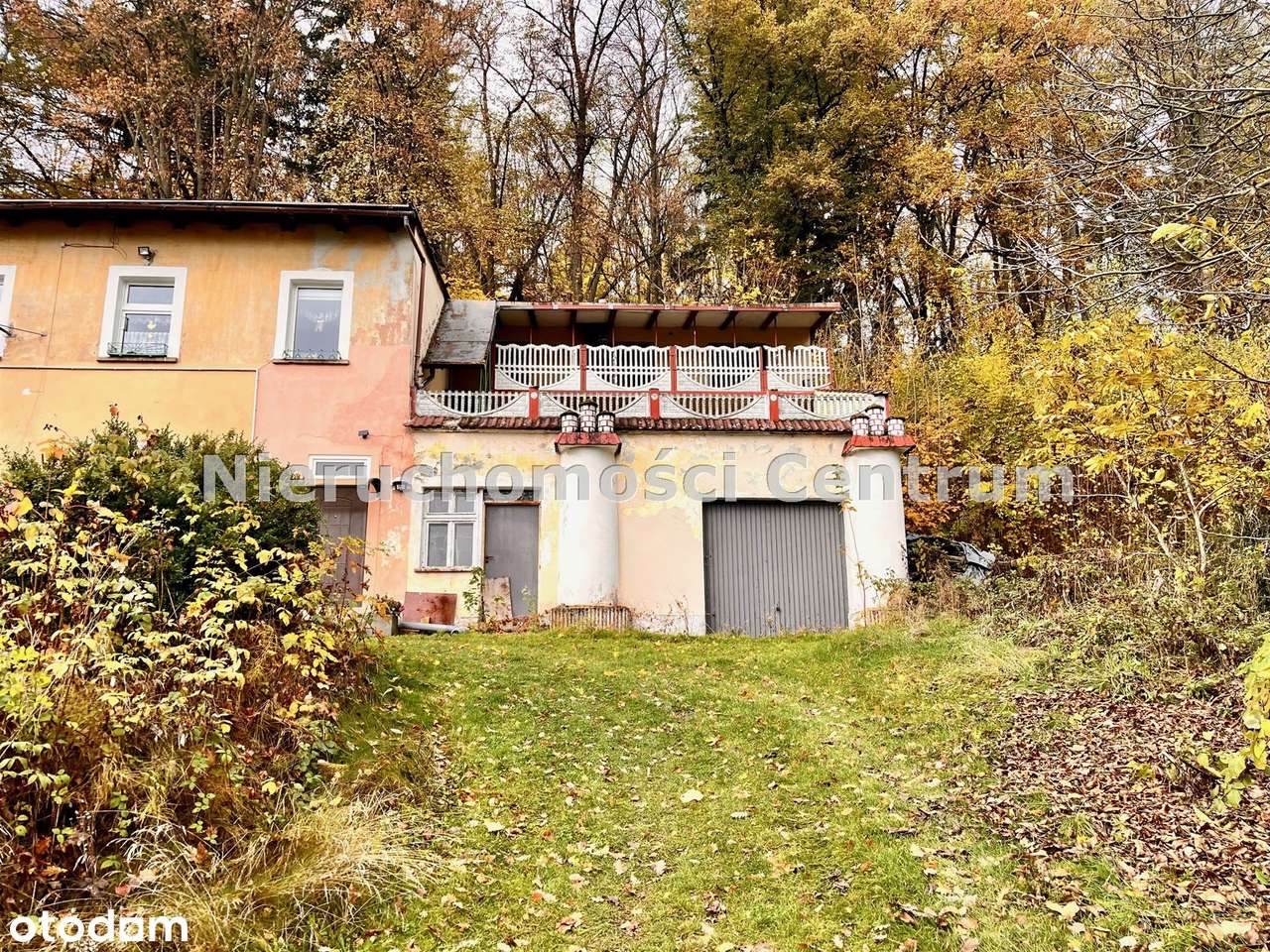 Parter w domu dwurodzinnym z 1870 r. w stylu dworku.-3