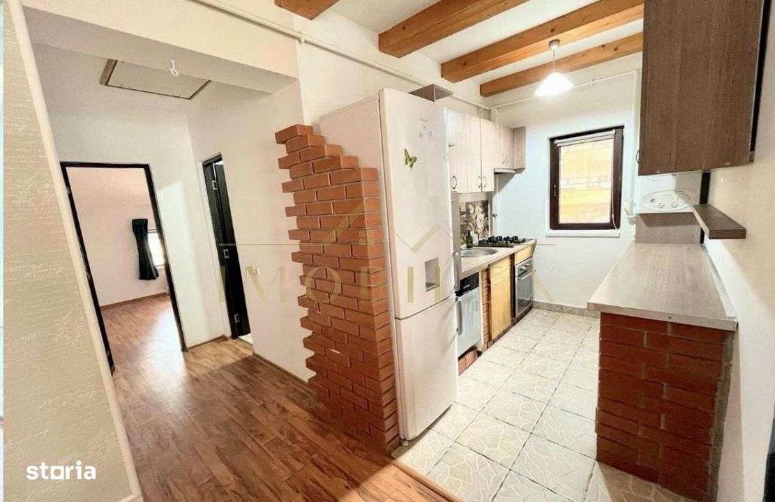 Apartament 3 camere, zona Teilor - Imagine principală: 4/7