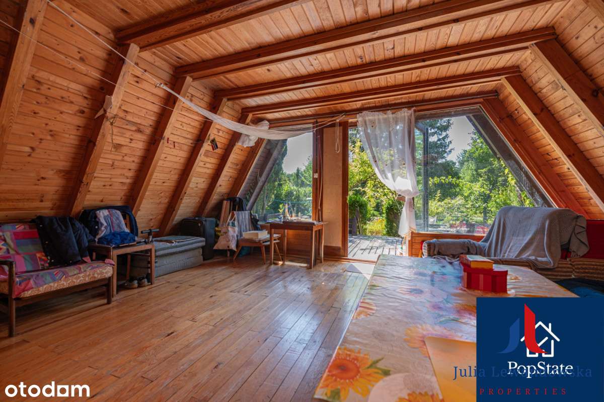 Działka budowlana z domkiem letniskowym-9