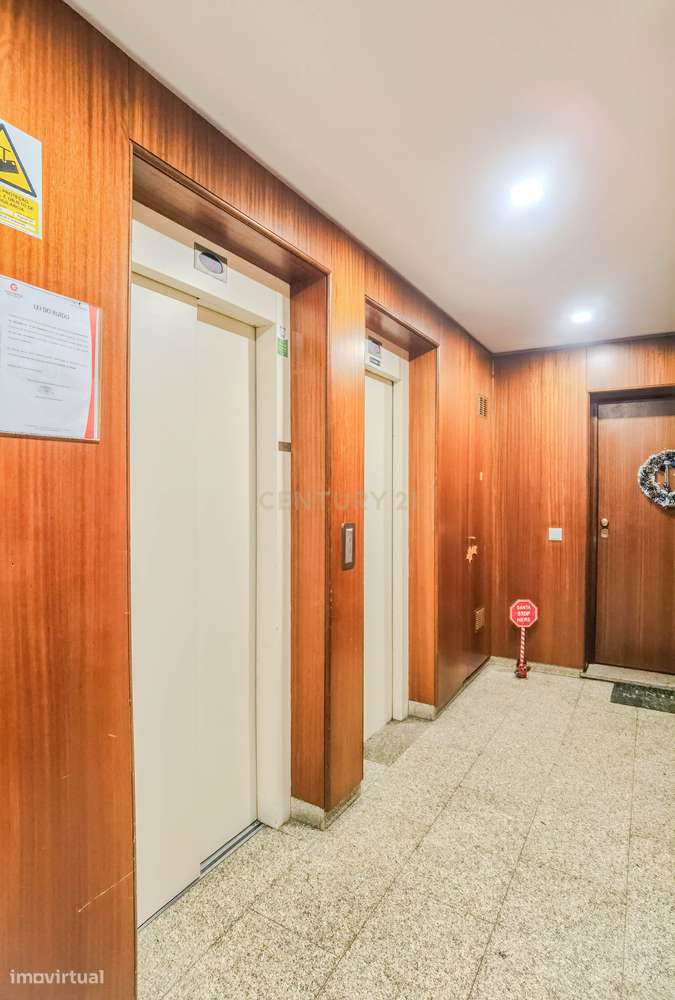 Apartamento T2 com Varanda, Garagem e Piscina | Valongo-34