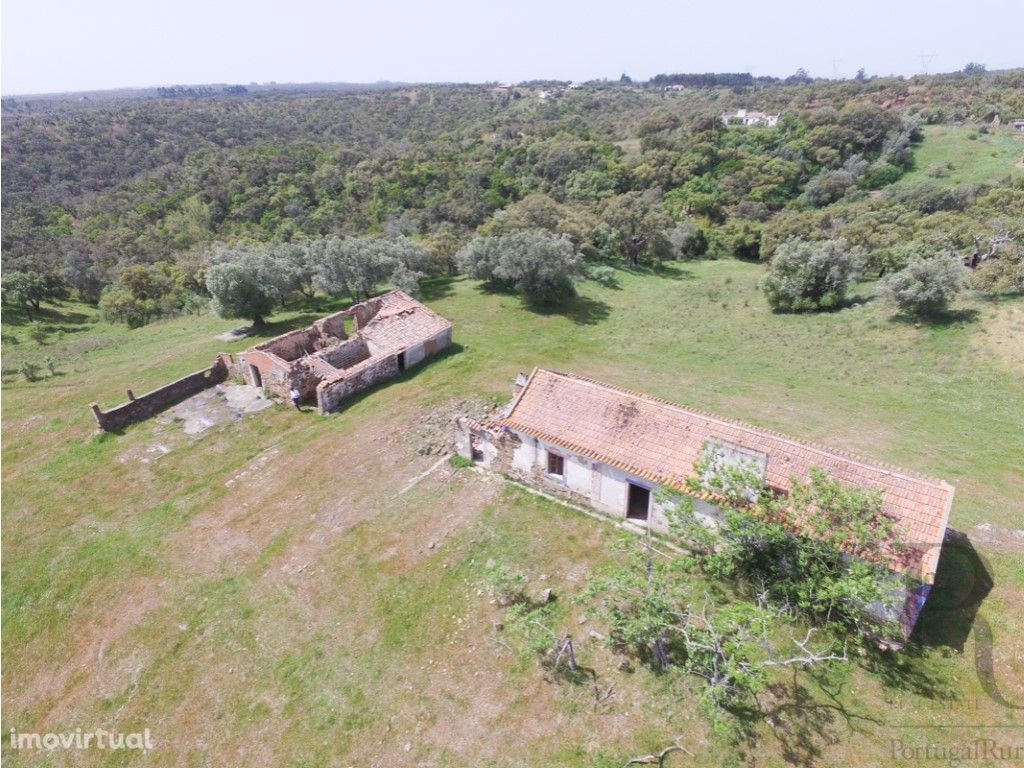 Herdade com 85 ha com sobreiros com viabilidade turística