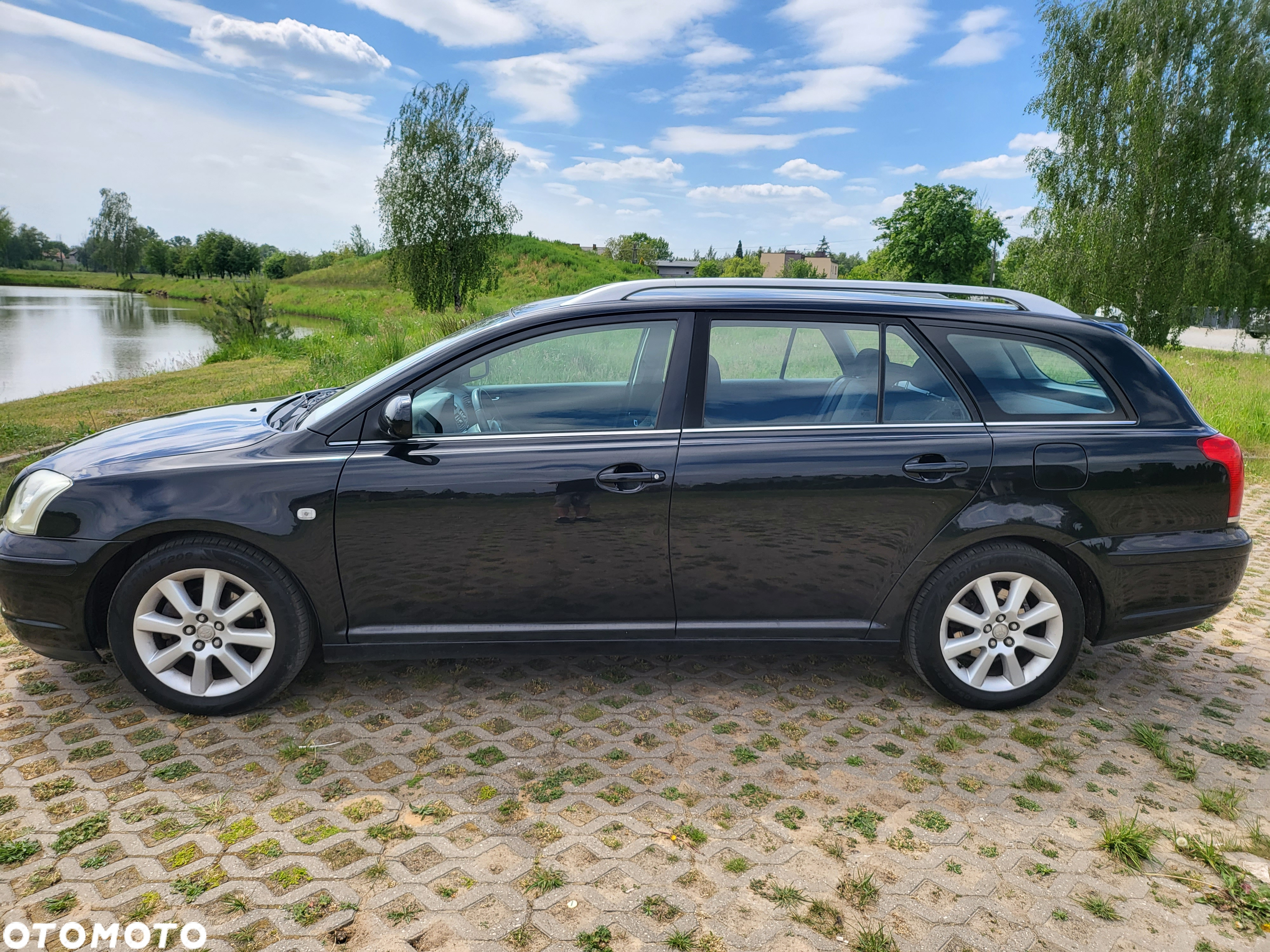 Toyota Avensis - 19