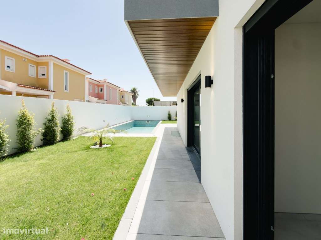 Moradia T4 Nova em Murches-10