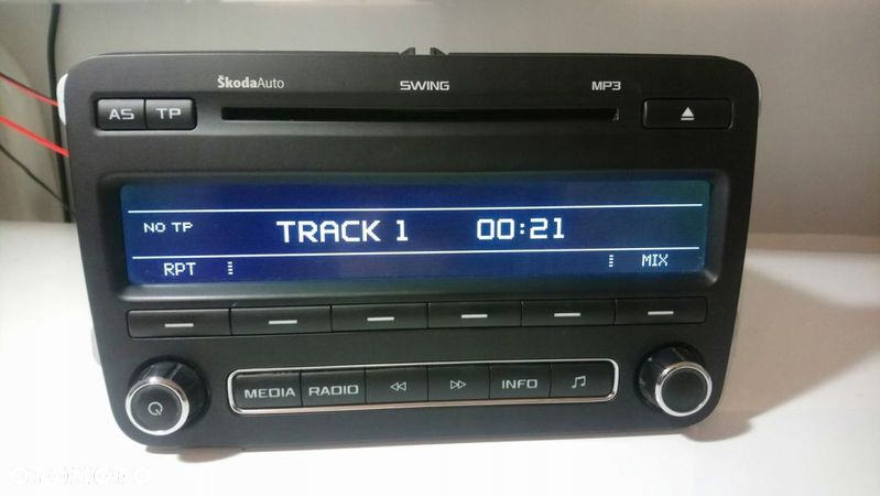RADIO SKODA SWIING MP3 LED FABIA II ROOMSTER  KOD - 1