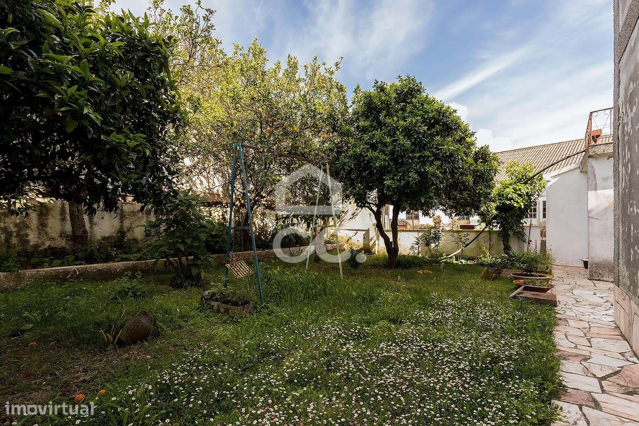 Moradia T4+1 R/C Bifamiliar com amplo Quintal de 536 m2 | Estremoz, Év - Grande imagem: 4/33