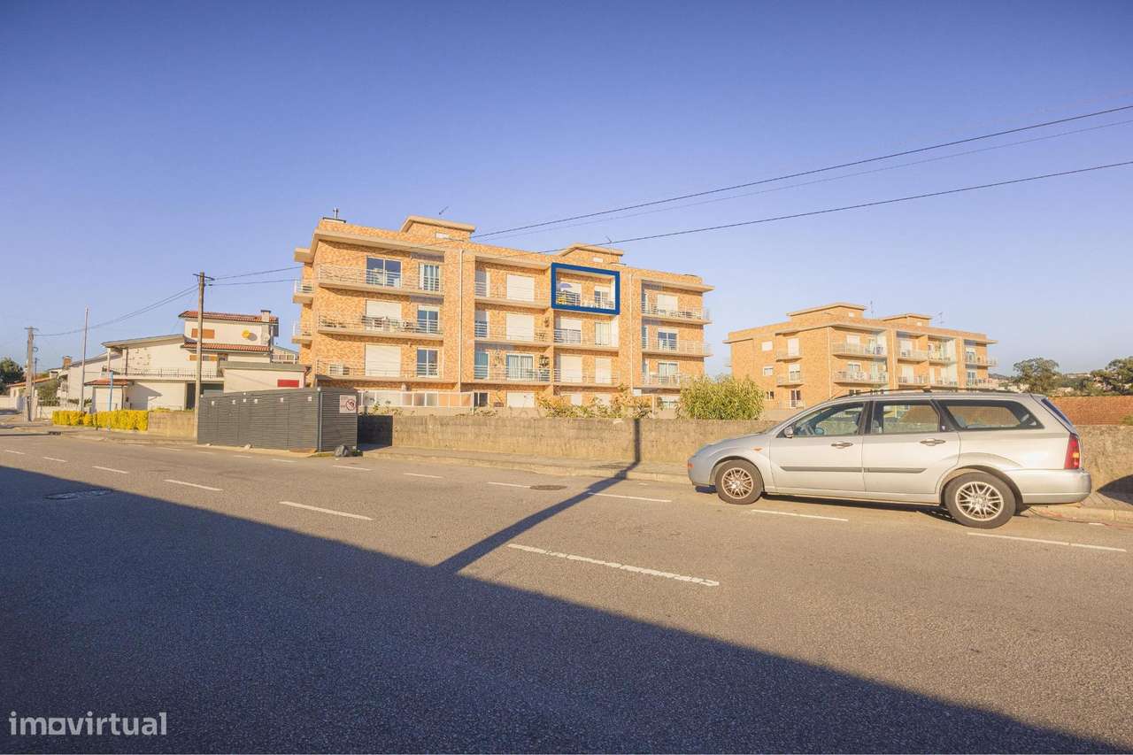 Apartamento T2, Gondomar, com varanda e 2 lugares de garagem-33