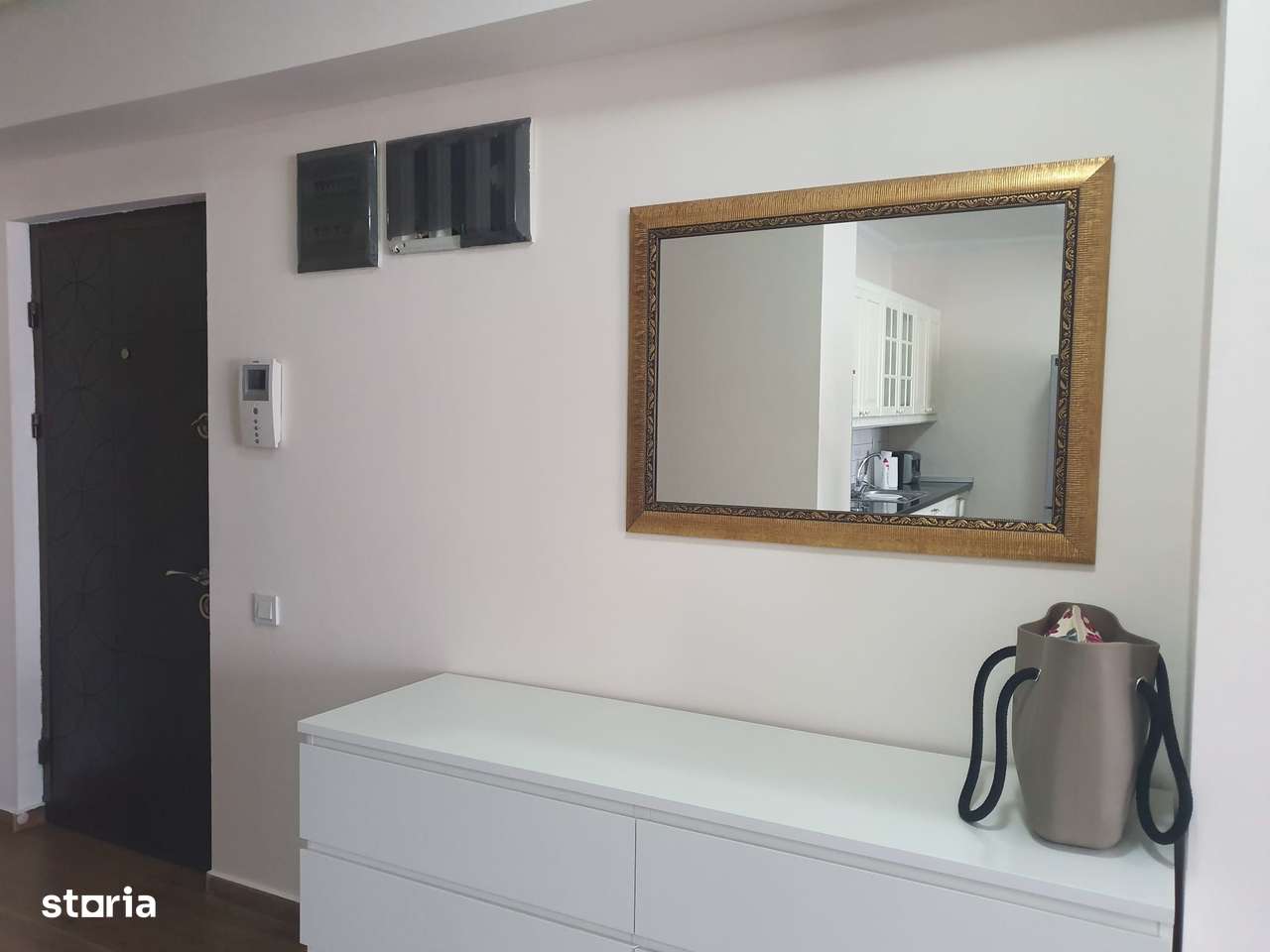 Inchiriez 2 camere Pipera, cu loc de parcare, langa padure - Imagine principală: 4/7