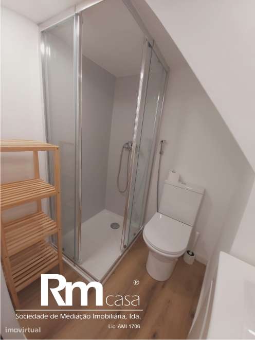 Excelente Prédio remodelado junto à Praça do Comercio-21