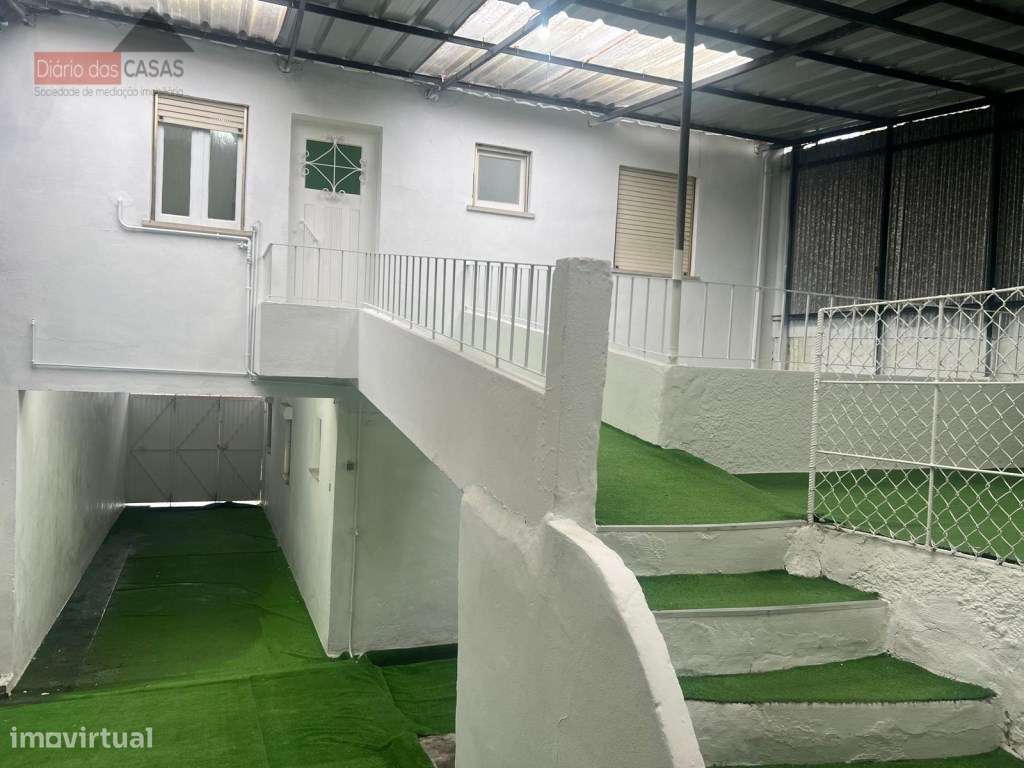 Moradia T4 com Lote de 690 m²-14