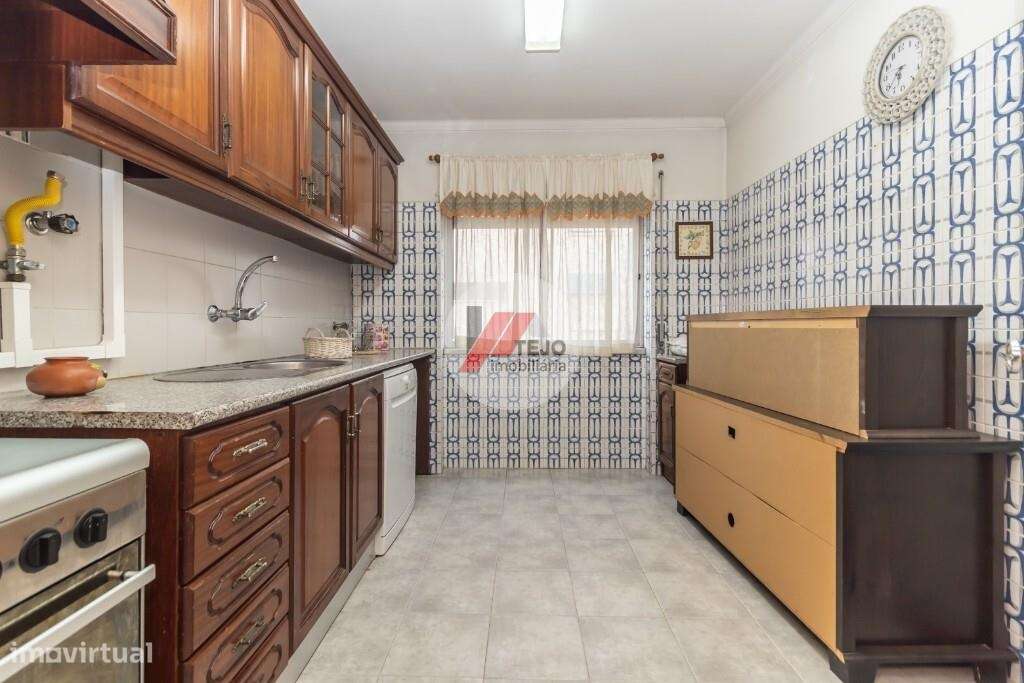 Venda I Apartamento I 70 m I Qta da Lomba-2