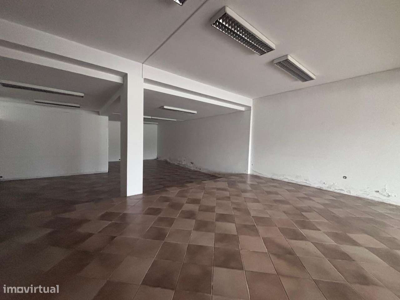 Loja Comercial no Centro da Cidade - Viseu - Grande imagem: 4/8