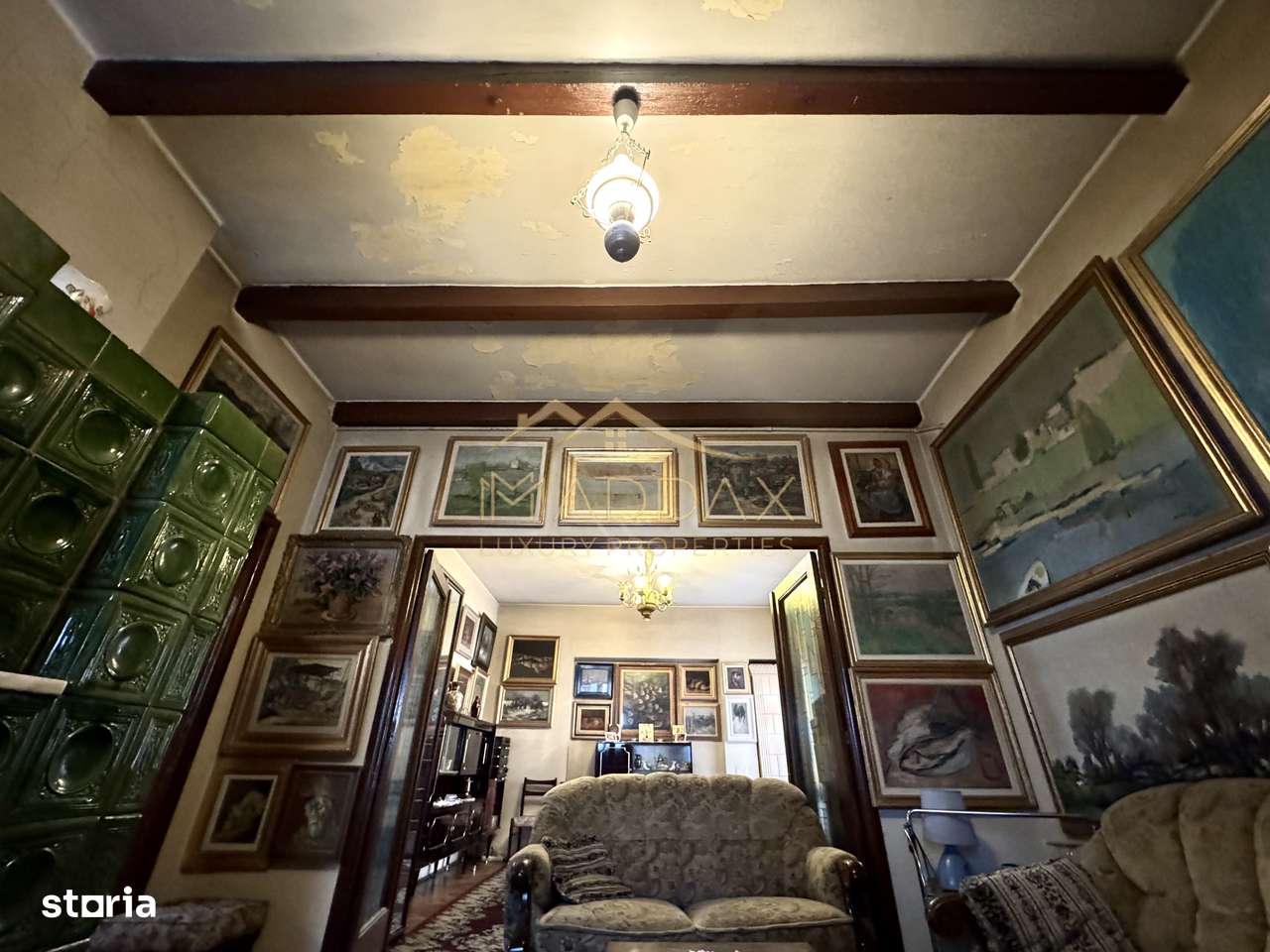 Vila cu 6 camere *310mp*  + Garaj // Primăverii-12