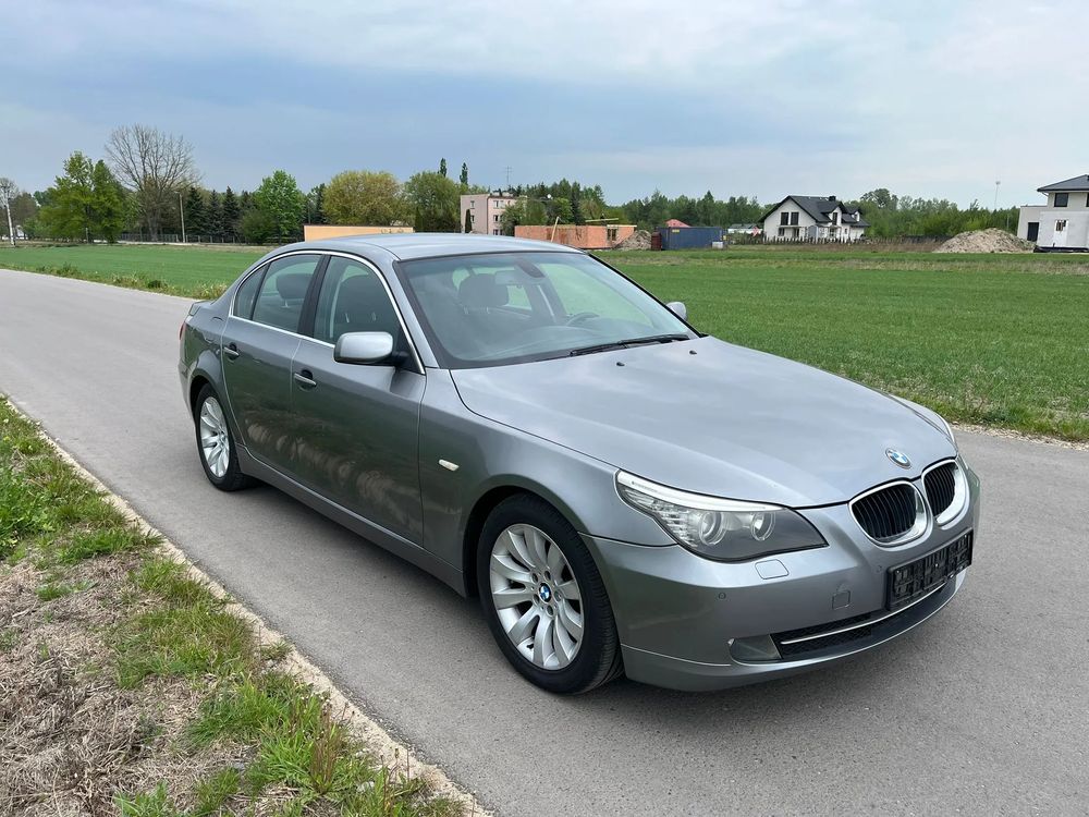 BMW 5 Series E60/E61 520i 2009