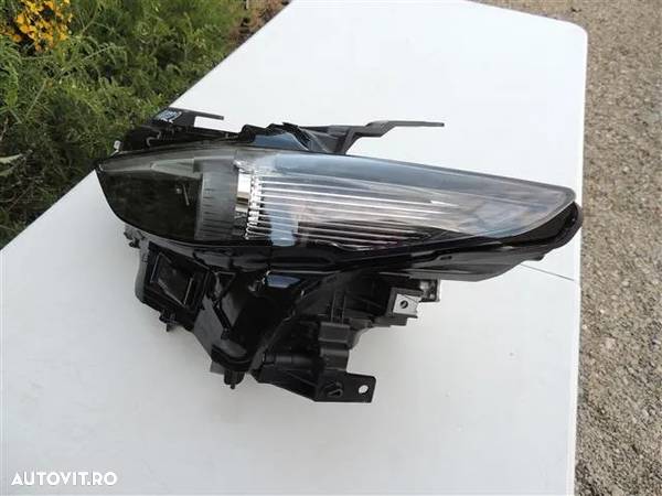 Far stanga Full Led Mazda 3 an 2019 2020 2021 2022 cod BCJH-51040 - 2