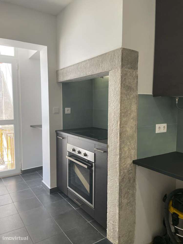 T2 remodelado para arrendar no Dafundo - Grande imagem: 4/18